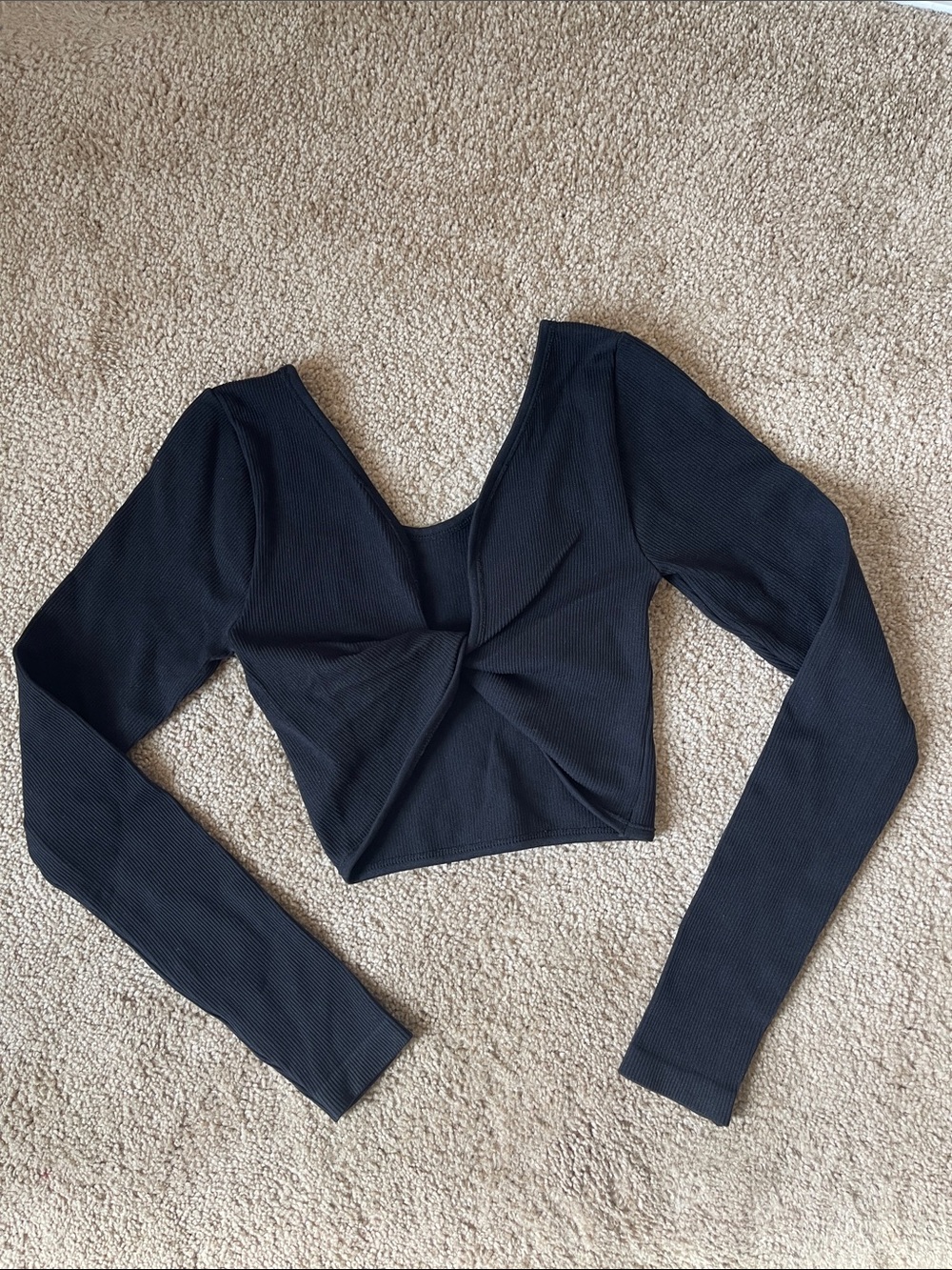 2-way twist crop top
